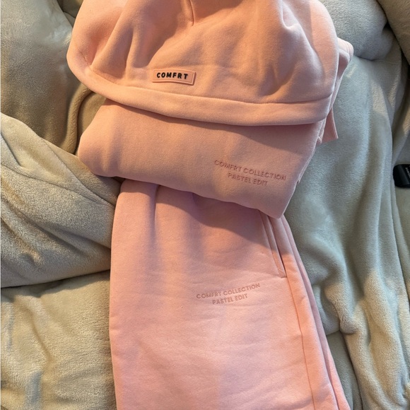 Comfrt Bubblegum Hoodie and Sweatpants Set - Picture 4 of 4